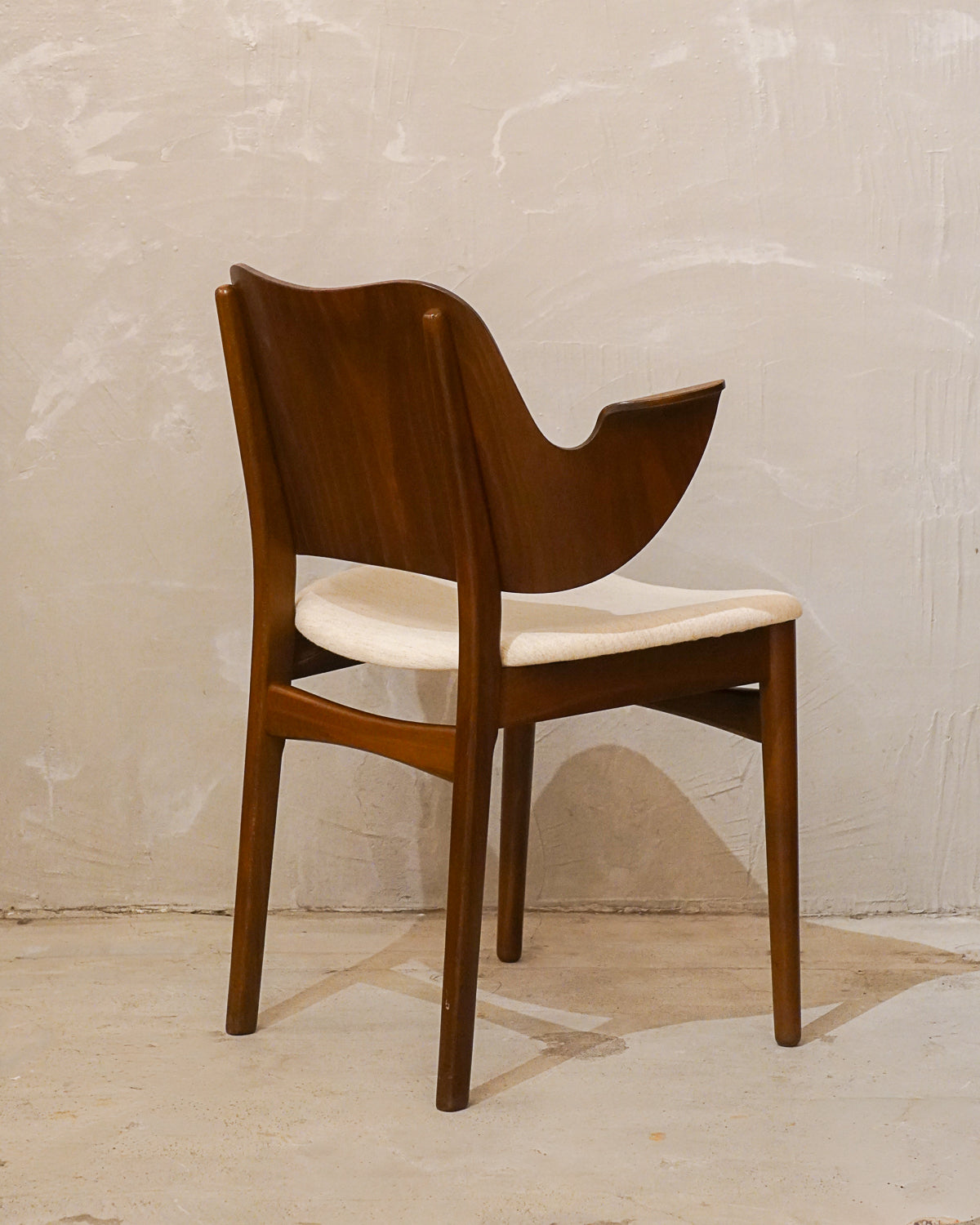 Warm Nordic  "Hans Olsen" - "Gesture Chair" ダイニングチェア - Denmark - bob's box