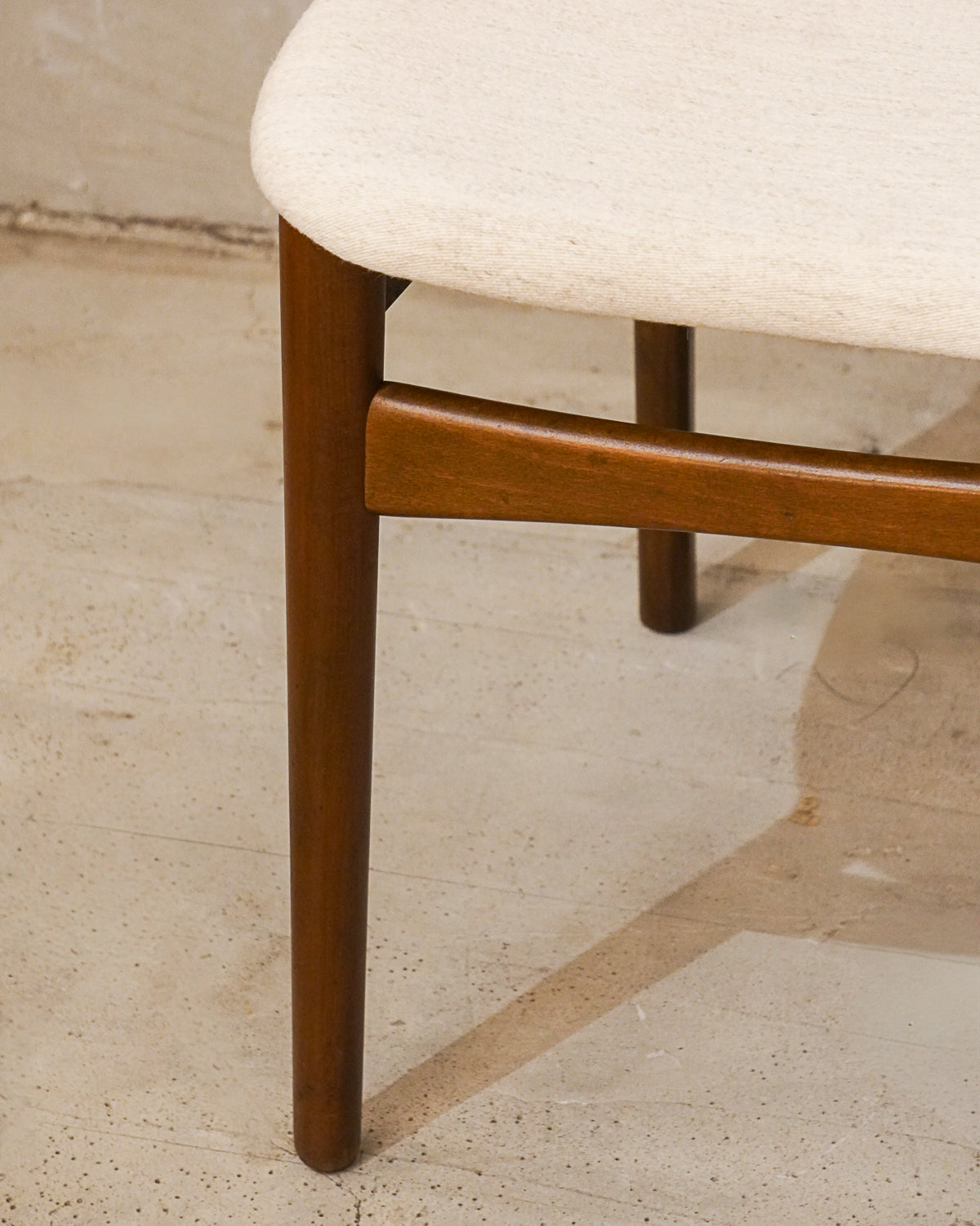 Warm Nordic  "Hans Olsen" - "Gesture Chair" ダイニングチェア - Denmark - bob's box