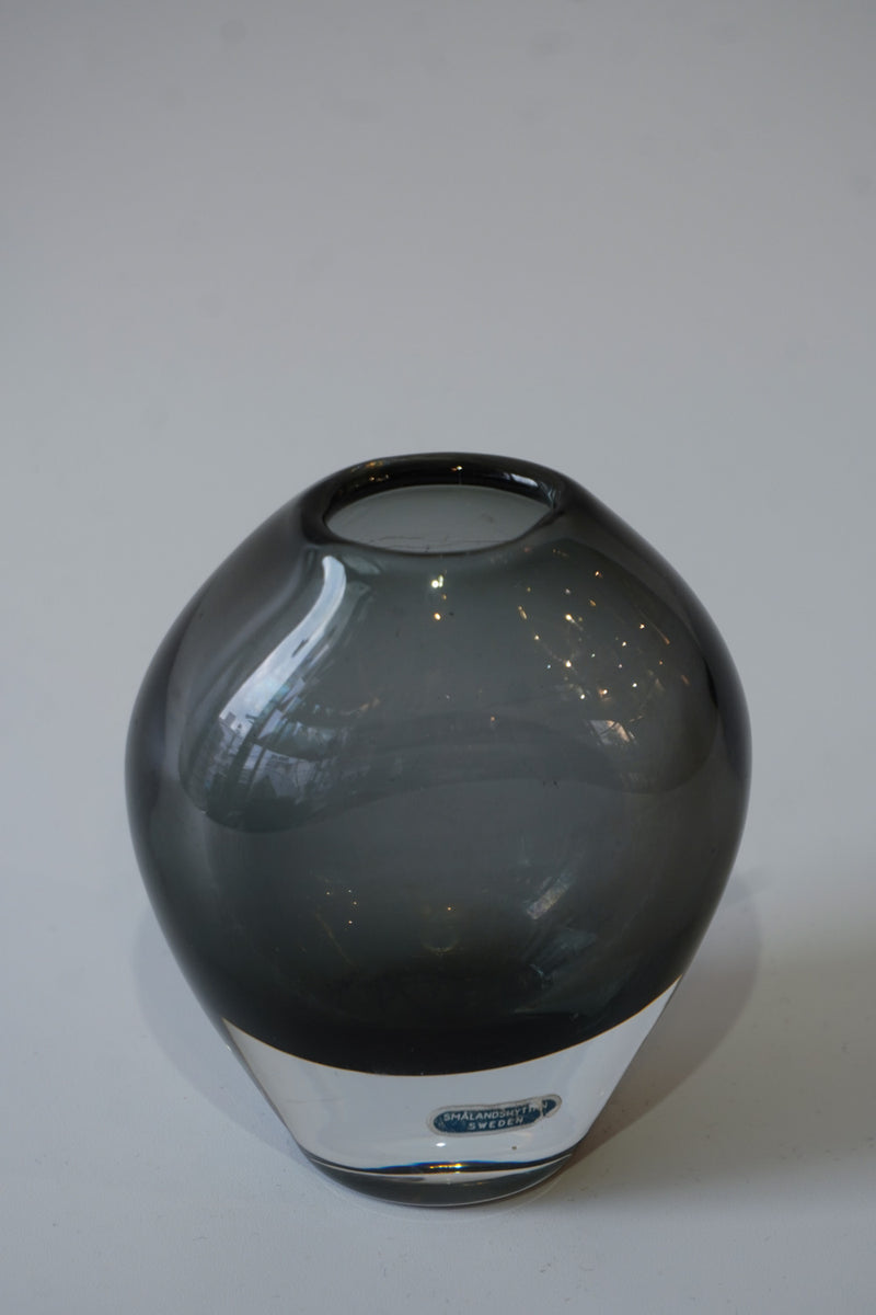 フラワーベース <br>Sweden , Smålandsnyttan<br>cerote antiques - ヴィンテージ SHARK ATTACK