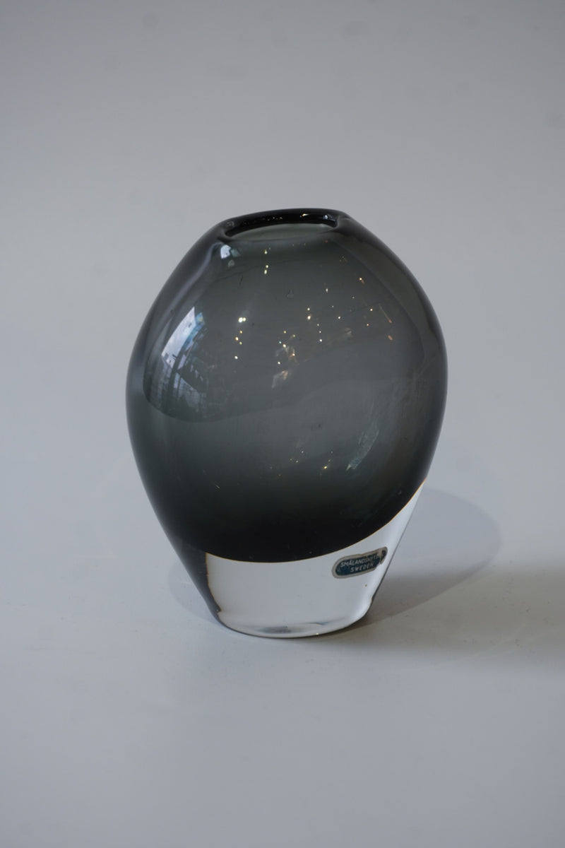 フラワーベース <br>Sweden , Smålandsnyttan<br>cerote antiques - ヴィンテージ SHARK ATTACK