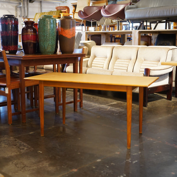 LOW TABLE / SIDE TABLE