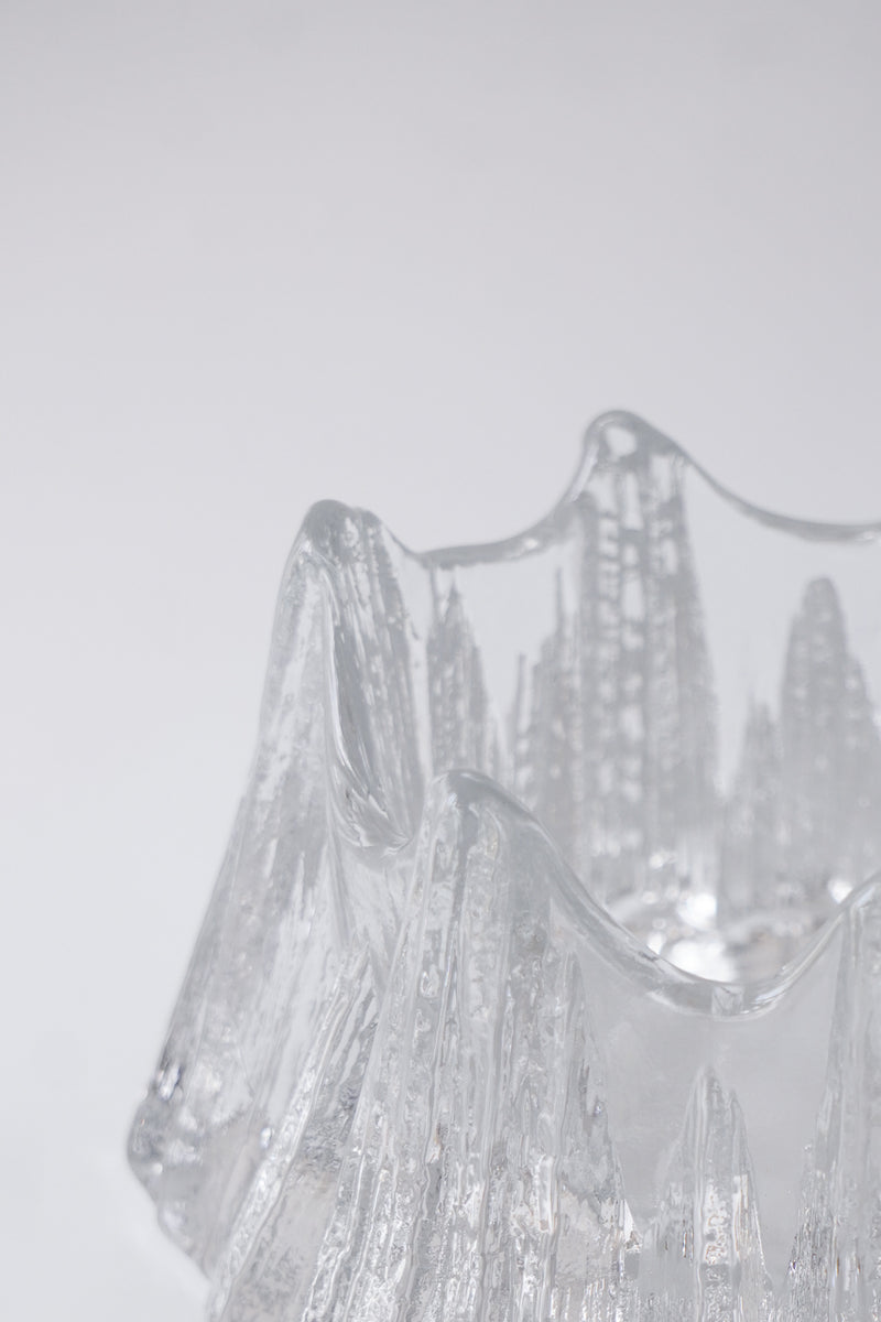 ガラス アート ボウル<br>cerote antiques - ヴィンテージ SHARK ATTACK