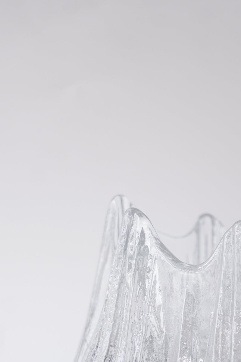 ガラス アート ボウル<br>cerote antiques - ヴィンテージ SHARK ATTACK