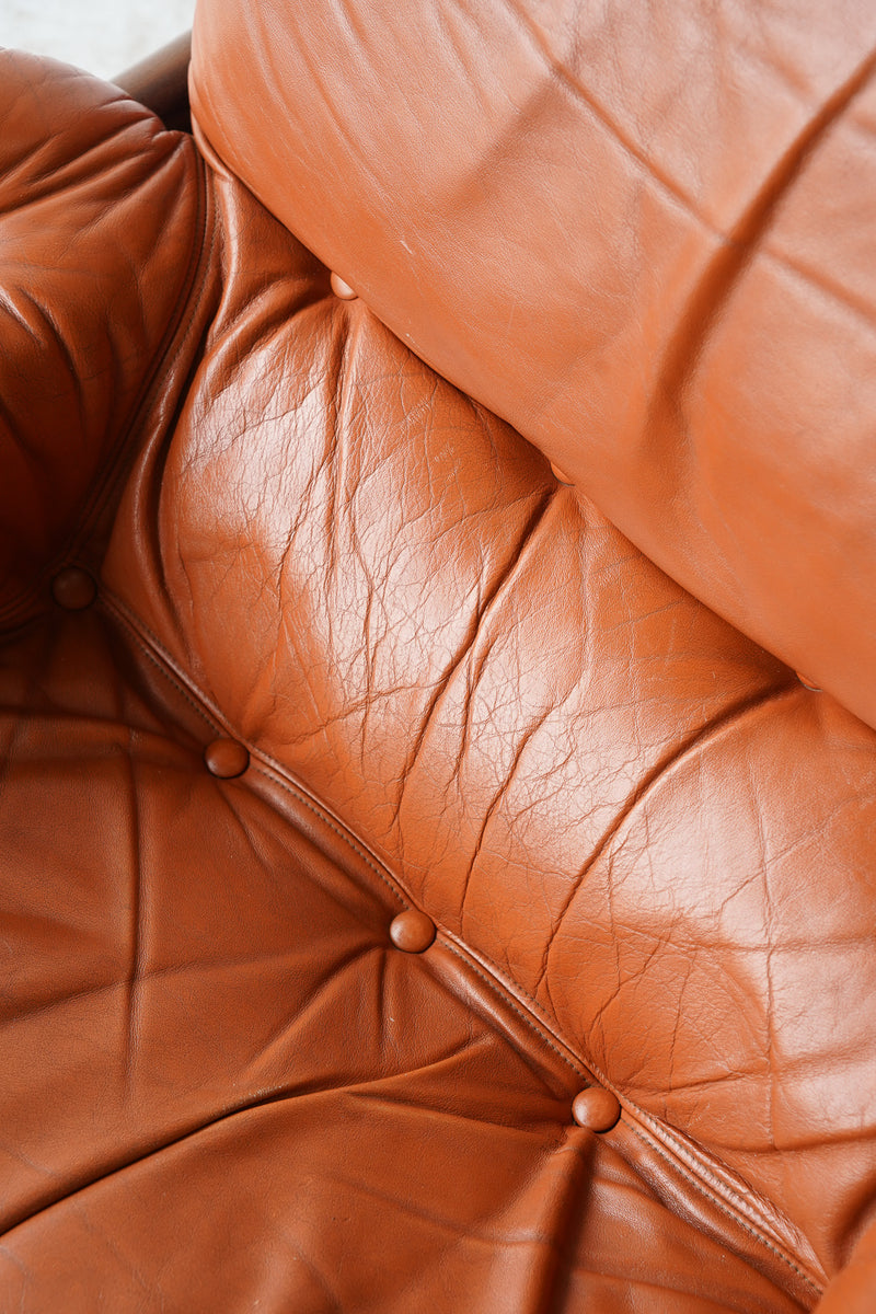 Brazilian Modern Design <br> 1シーター ソファ <br>1960-1970s , Brazil <br>TAMAGAWA BASE - ヴィンテージ SHARK ATTACK