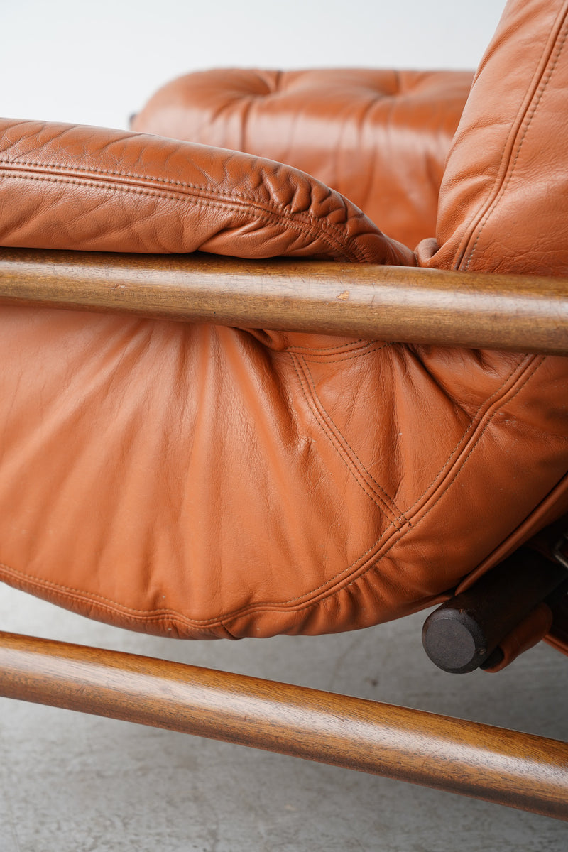 Brazilian Modern Design <br> 1シーター ソファ <br>1960-1970s , Brazil <br>TAMAGAWA BASE - ヴィンテージ SHARK ATTACK