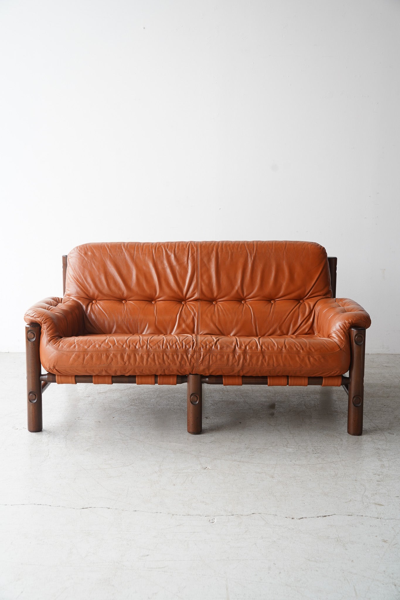 Brazilian Modern Design <br> 2シーター ソファ <br>1960-1970s Brazil<br>大阪店・TAMAGAWA BASE - ヴィンテージ SHARK ATTACK