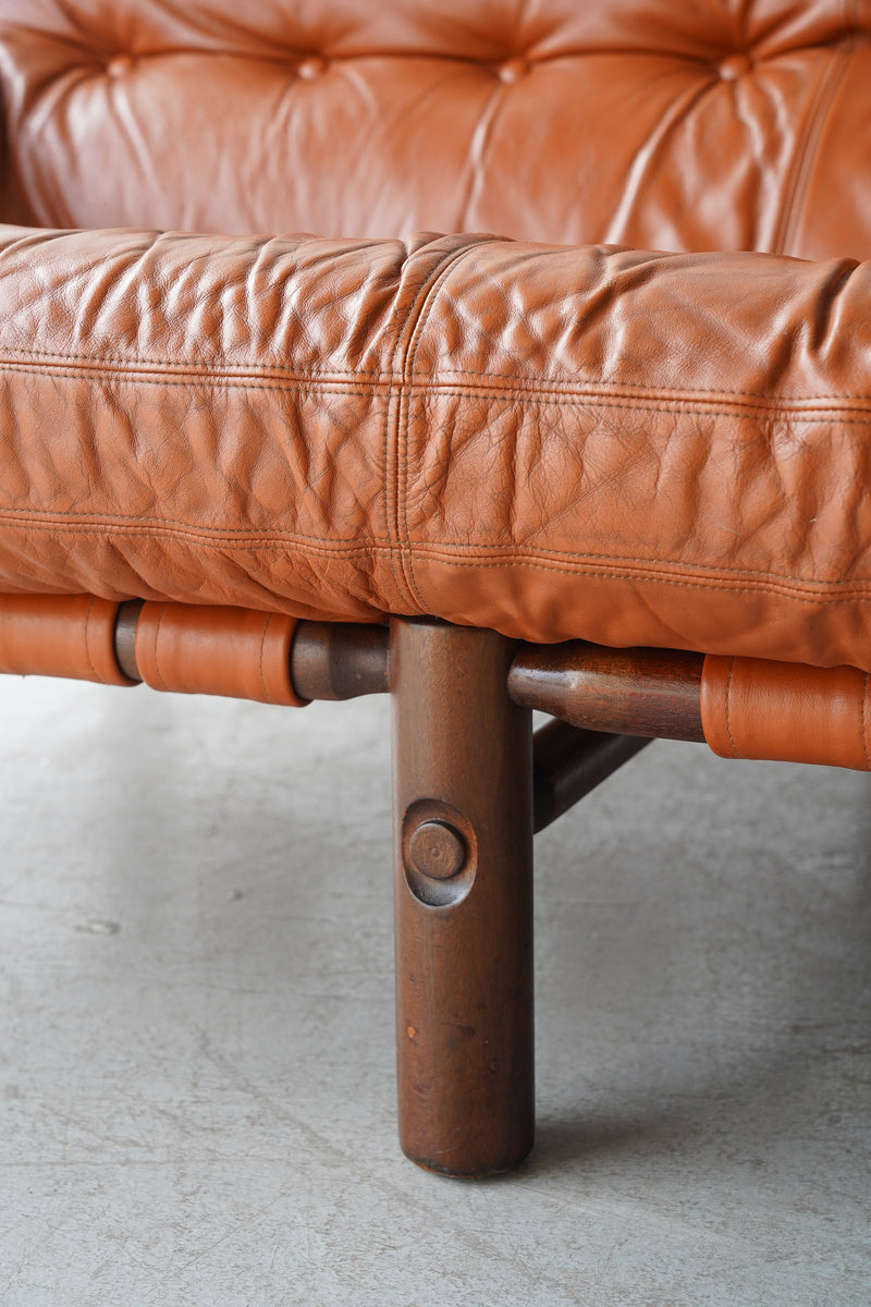 Brazilian Modern Design <br> 2シーター ソファ <br>1960-1970s Brazil<br>大阪店・TAMAGAWA BASE - ヴィンテージ SHARK ATTACK