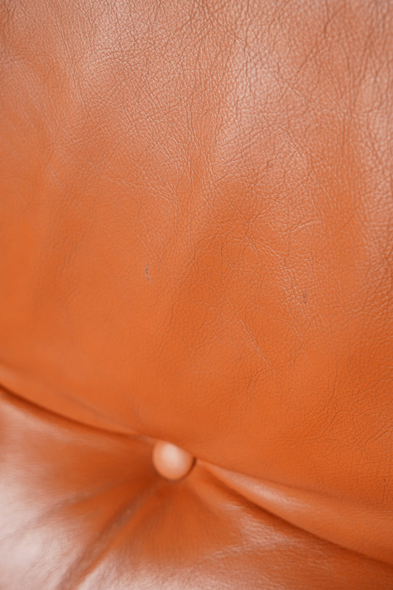 Brazilian Modern Design <br> 2シーター ソファ <br>1960-1970s Brazil<br>大阪店・TAMAGAWA BASE - ヴィンテージ SHARK ATTACK