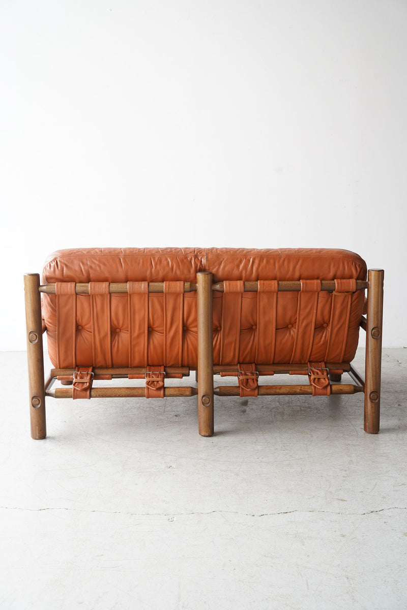 Brazilian Modern Design <br> 2シーター ソファ <br>1960-1970s Brazil<br>大阪店・TAMAGAWA BASE - ヴィンテージ SHARK ATTACK