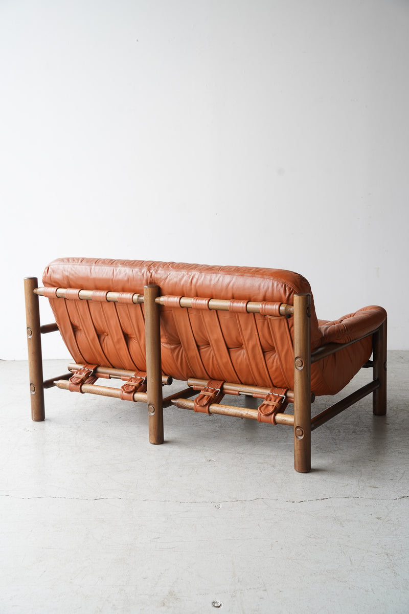 Brazilian Modern Design <br> 2シーター ソファ <br>1960-1970s Brazil<br>大阪店・TAMAGAWA BASE - ヴィンテージ SHARK ATTACK