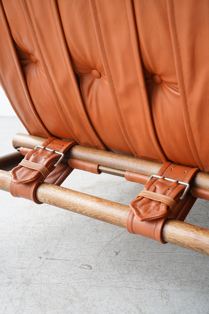 Brazilian Modern Design <br> 2シーター ソファ <br>1960-1970s Brazil<br>大阪店・TAMAGAWA BASE - ヴィンテージ SHARK ATTACK