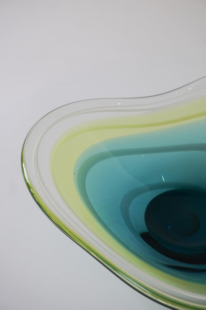 アートガラス プレート<br>bob's box - ヴィンテージ SHARK ATTACK