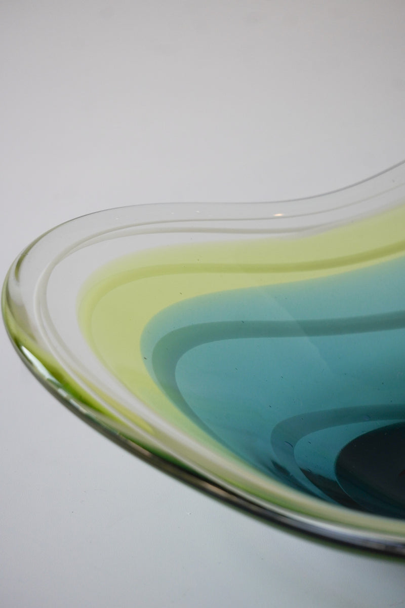 アートガラス プレート<br>bob's box - ヴィンテージ SHARK ATTACK