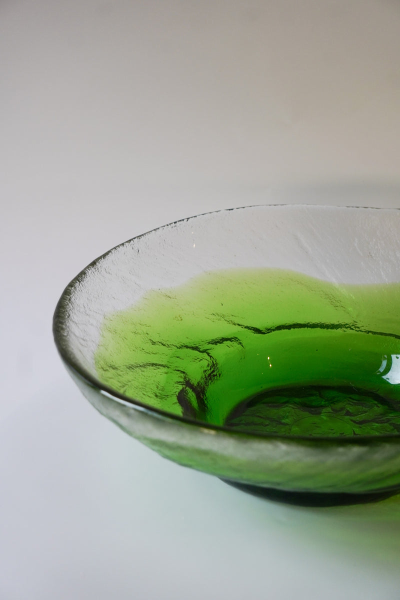 アートガラス ボウル<br>cerote antiques - ヴィンテージ SHARK ATTACK