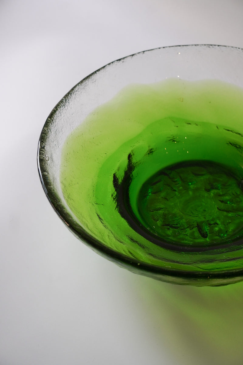 アートガラス ボウル<br>cerote antiques - ヴィンテージ SHARK ATTACK