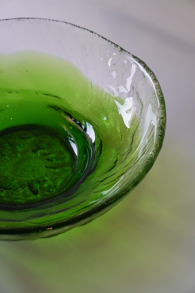 アートガラス ボウル<br>cerote antiques - ヴィンテージ SHARK ATTACK