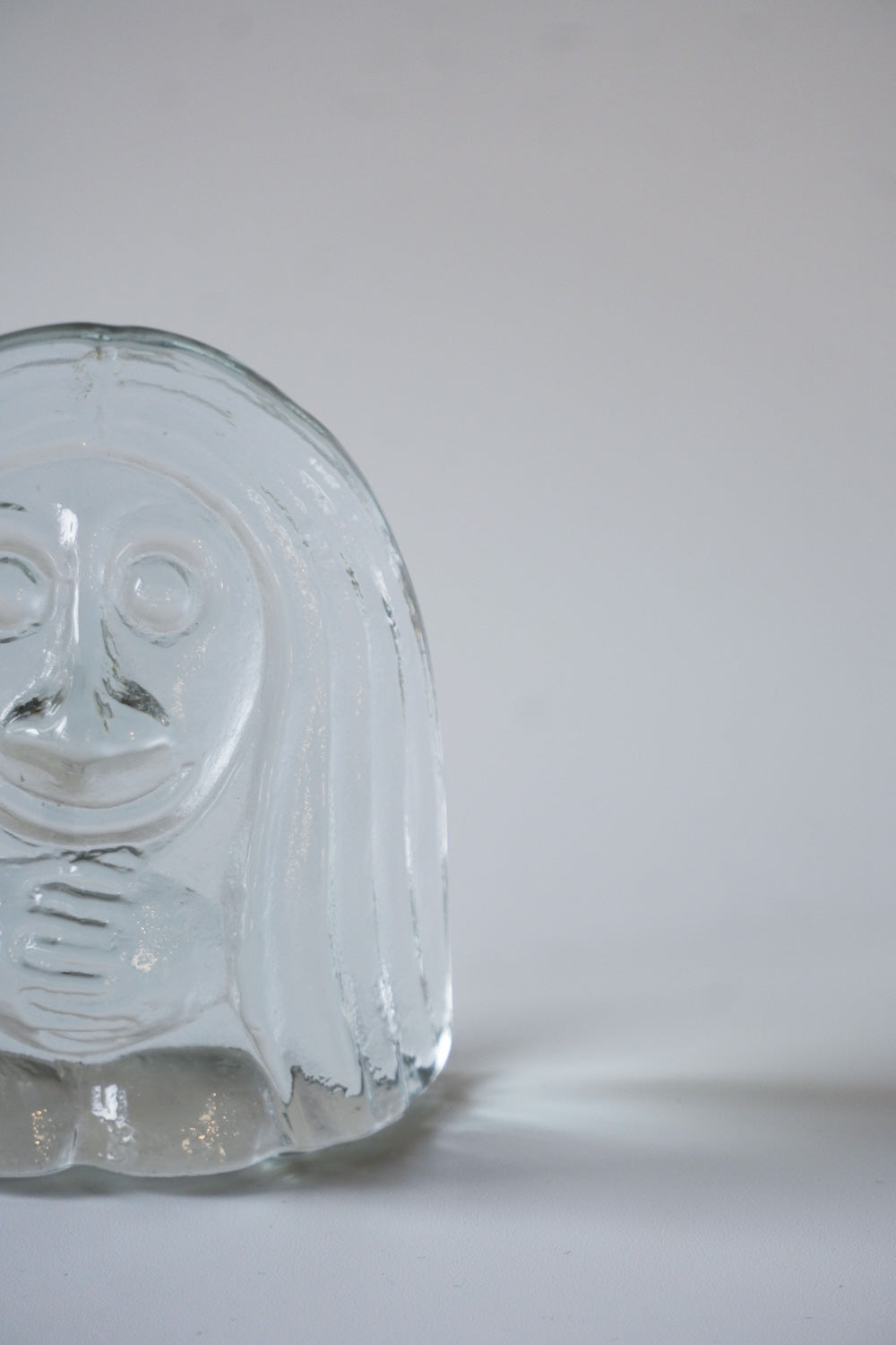 No.2-1 Bergdala Glasbruk社<br>ガラスオブジェ (L) <br>1960's , Sweden <br>bob's box - ヴィンテージ SHARK ATTACK