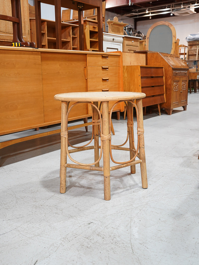 ラタン サイドテーブル ヴィンテージ SHARK ATTACK