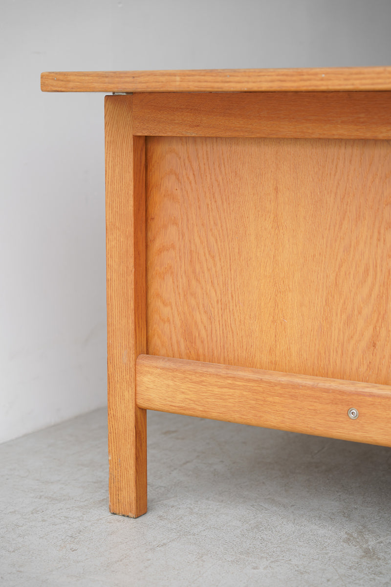 GETAMA , Hans J. Wegner <br>ワークテーブル<br>Denmark<br>大和店 - ヴィンテージ SHARK ATTACK