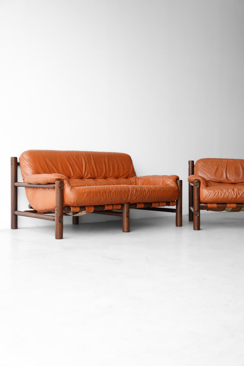 Brazilian Modern Design <br> 2シーター ソファ <br>1960-1970s Brazil<br>大阪店・TAMAGAWA BASE - ヴィンテージ SHARK ATTACK