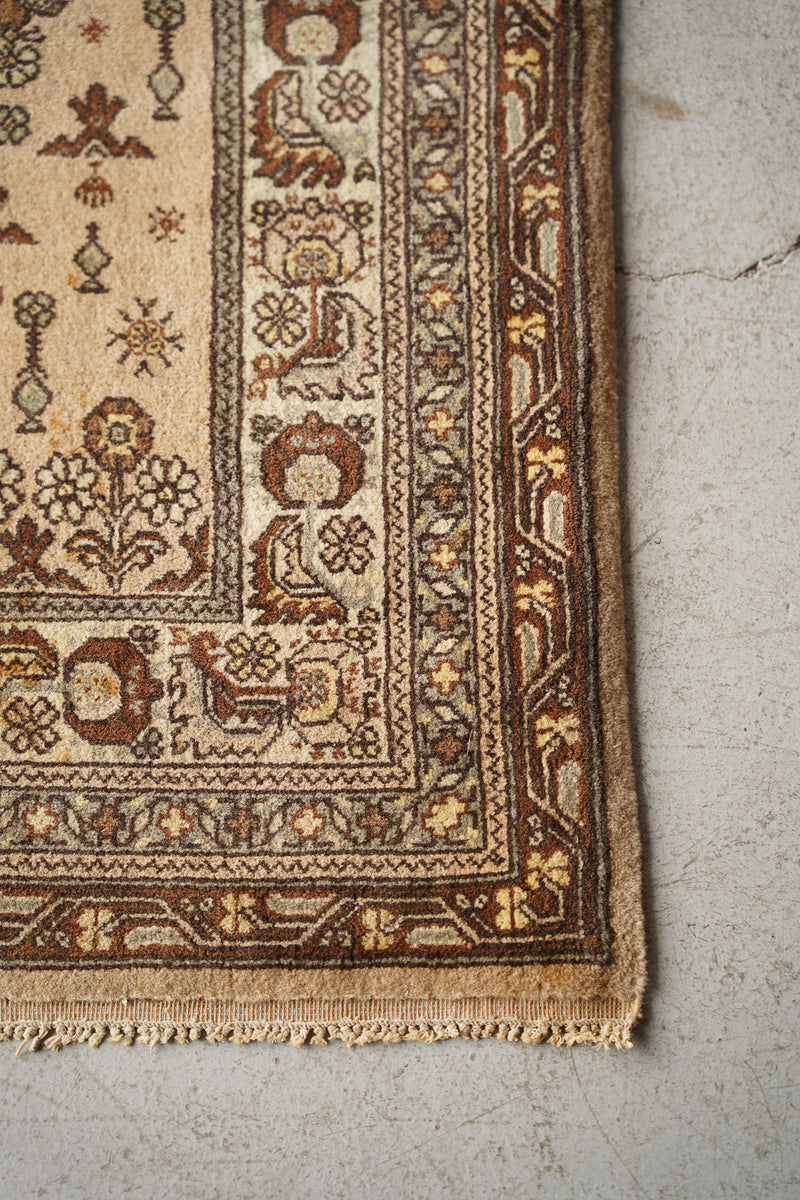 トライバルラグ 162×88 (cm) <br>cerote antiques - ヴィンテージ SHARK ATTACK