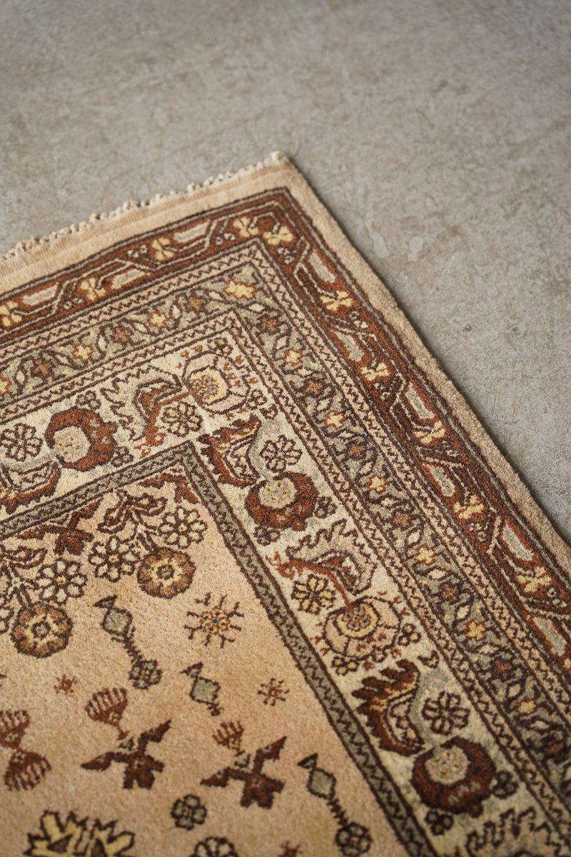 トライバルラグ 162×88 (cm) <br>cerote antiques - ヴィンテージ SHARK ATTACK