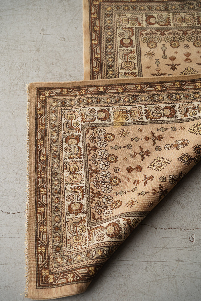 トライバルラグ 162×88 (cm) <br>cerote antiques - ヴィンテージ SHARK ATTACK