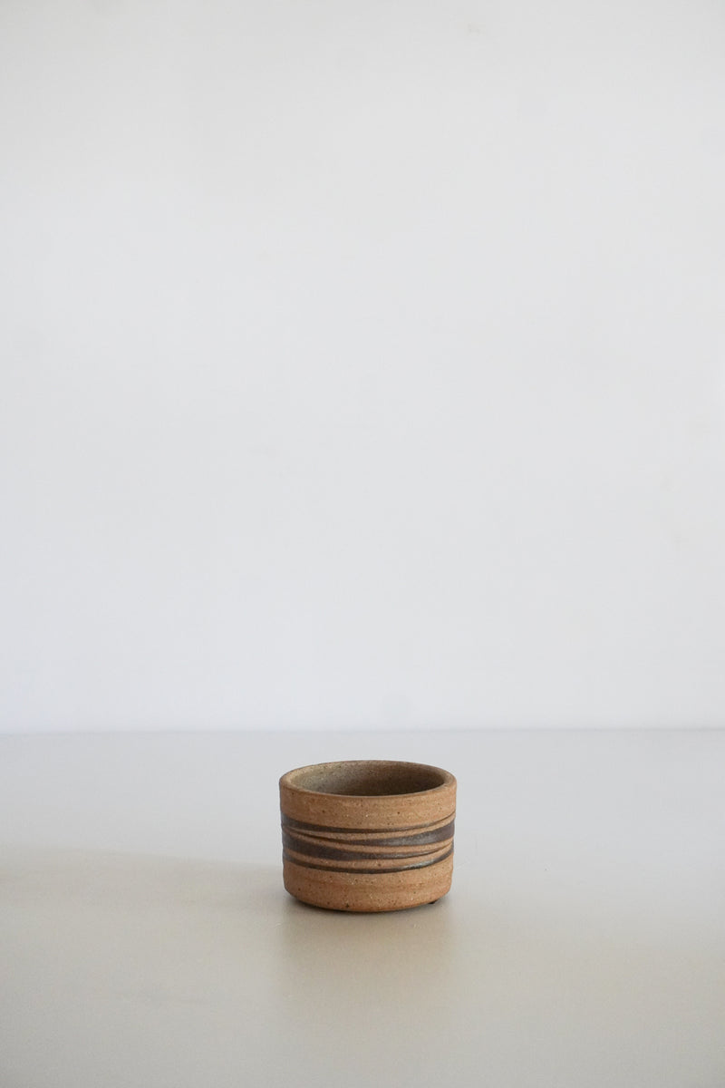 Tue Poulsen ココット <br>vintage<br>bob's box - ヴィンテージ SHARK ATTACK