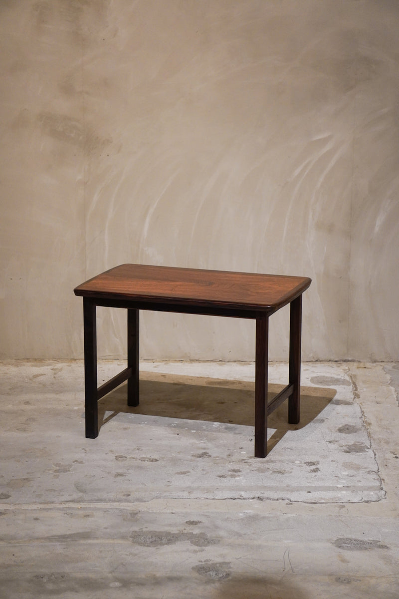 サイドテーブル <br>bob's box - ヴィンテージ SHARK ATTACK