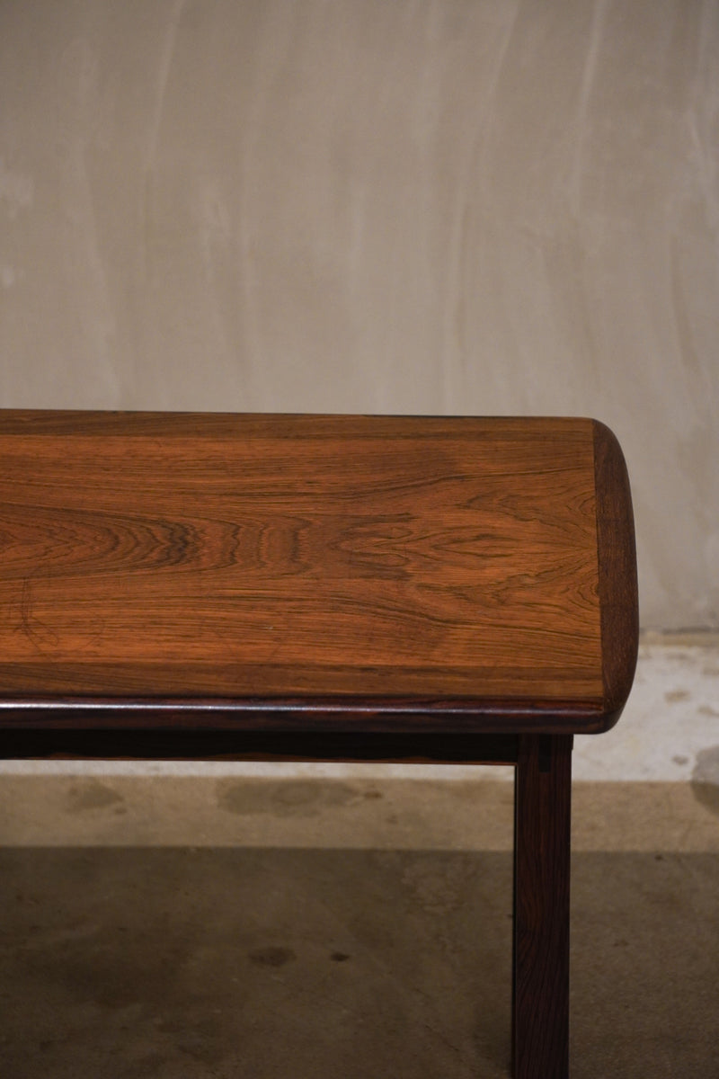 サイドテーブル <br>bob's box - ヴィンテージ SHARK ATTACK