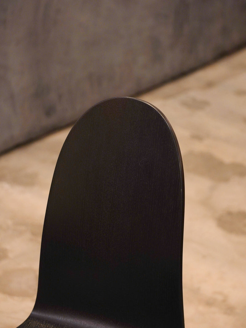 Howe Arne Jacobsen The Tongue タンチェア 2020's Denmark
