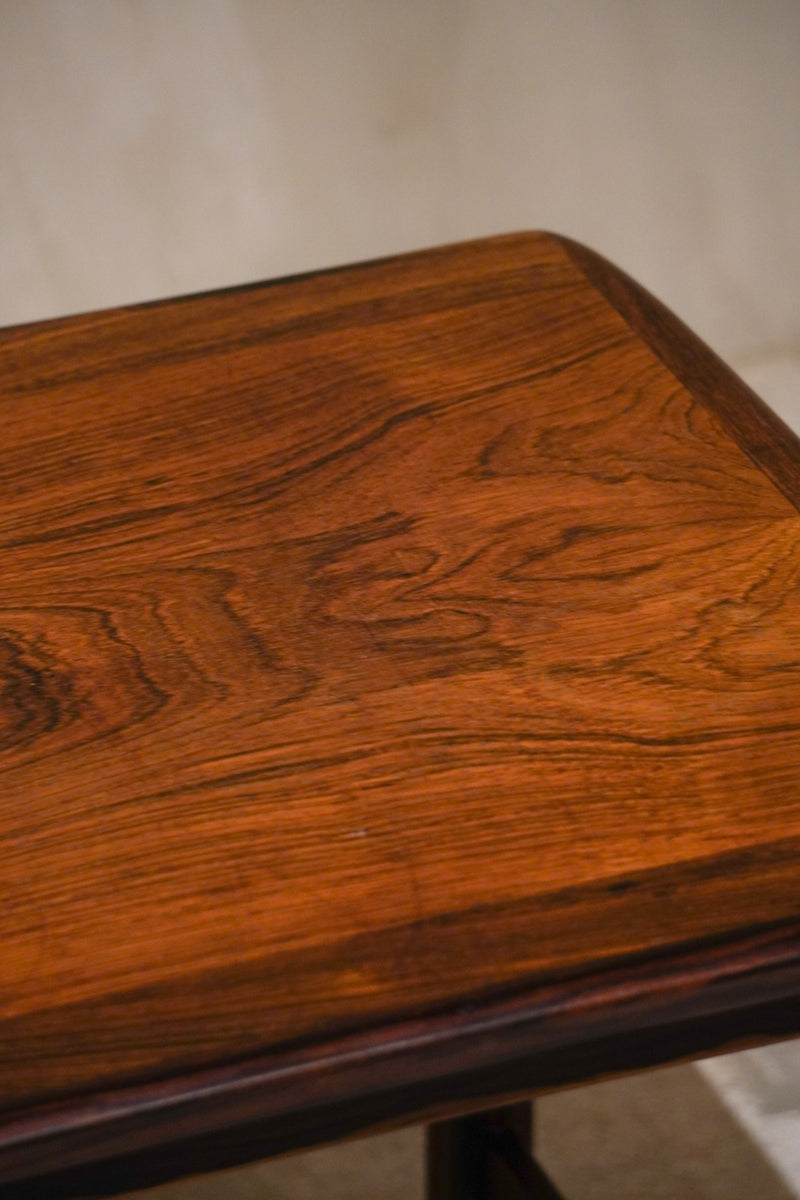 サイドテーブル <br>bob's box - ヴィンテージ SHARK ATTACK