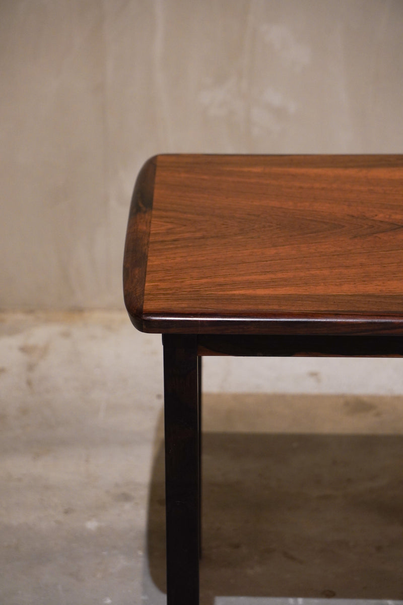 サイドテーブル <br>bob's box - ヴィンテージ SHARK ATTACK