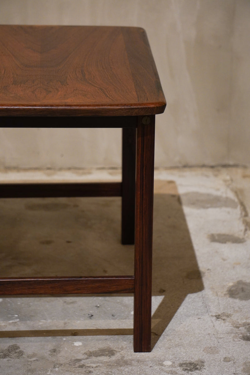 サイドテーブル <br>bob's box - ヴィンテージ SHARK ATTACK