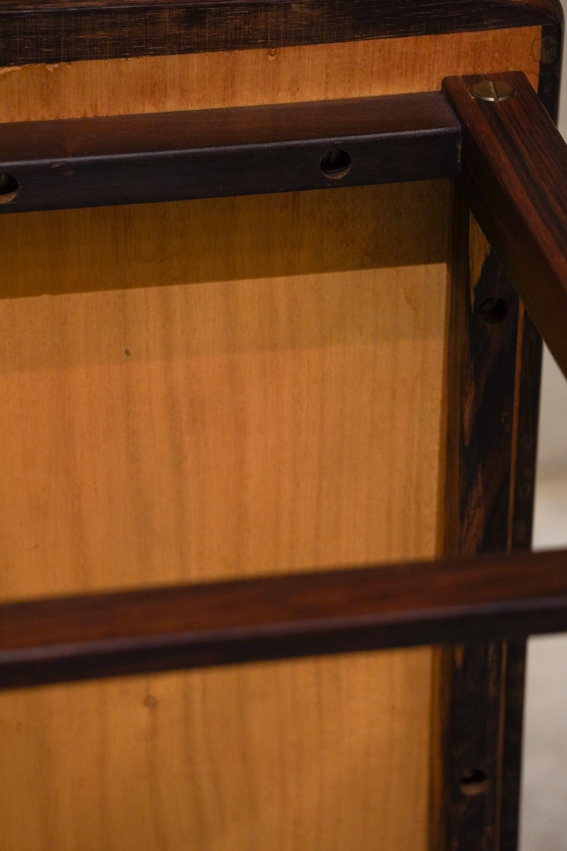 サイドテーブル <br>bob's box - ヴィンテージ SHARK ATTACK