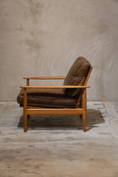 レザー 1シーターソファ(B)<br>Sweden <br>cerote antiques - ヴィンテージ SHARK ATTACK