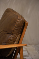 レザー 1シーターソファ(B)<br>Sweden <br>cerote antiques - ヴィンテージ SHARK ATTACK