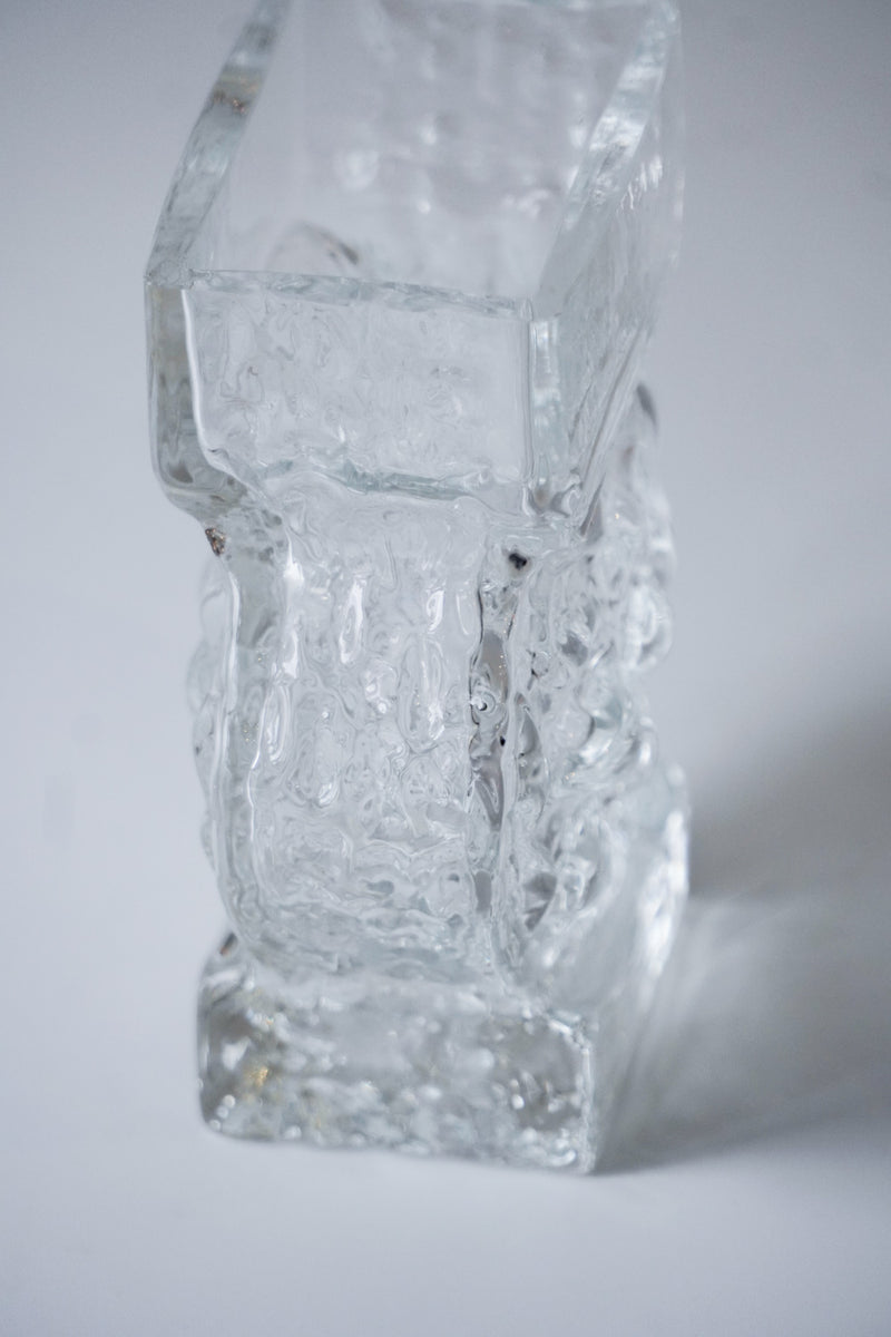 ガラス フラワーベース<br>bob's box - ヴィンテージ SHARK ATTACK