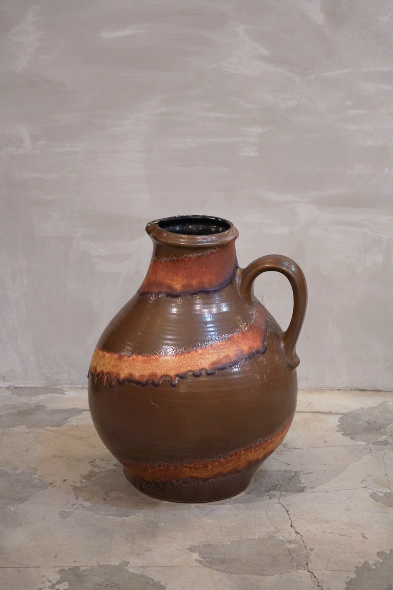 Bay Keramik<br>セラミック ピッチャーベース。 <br>bob's box - ヴィンテージ SHARK ATTACK