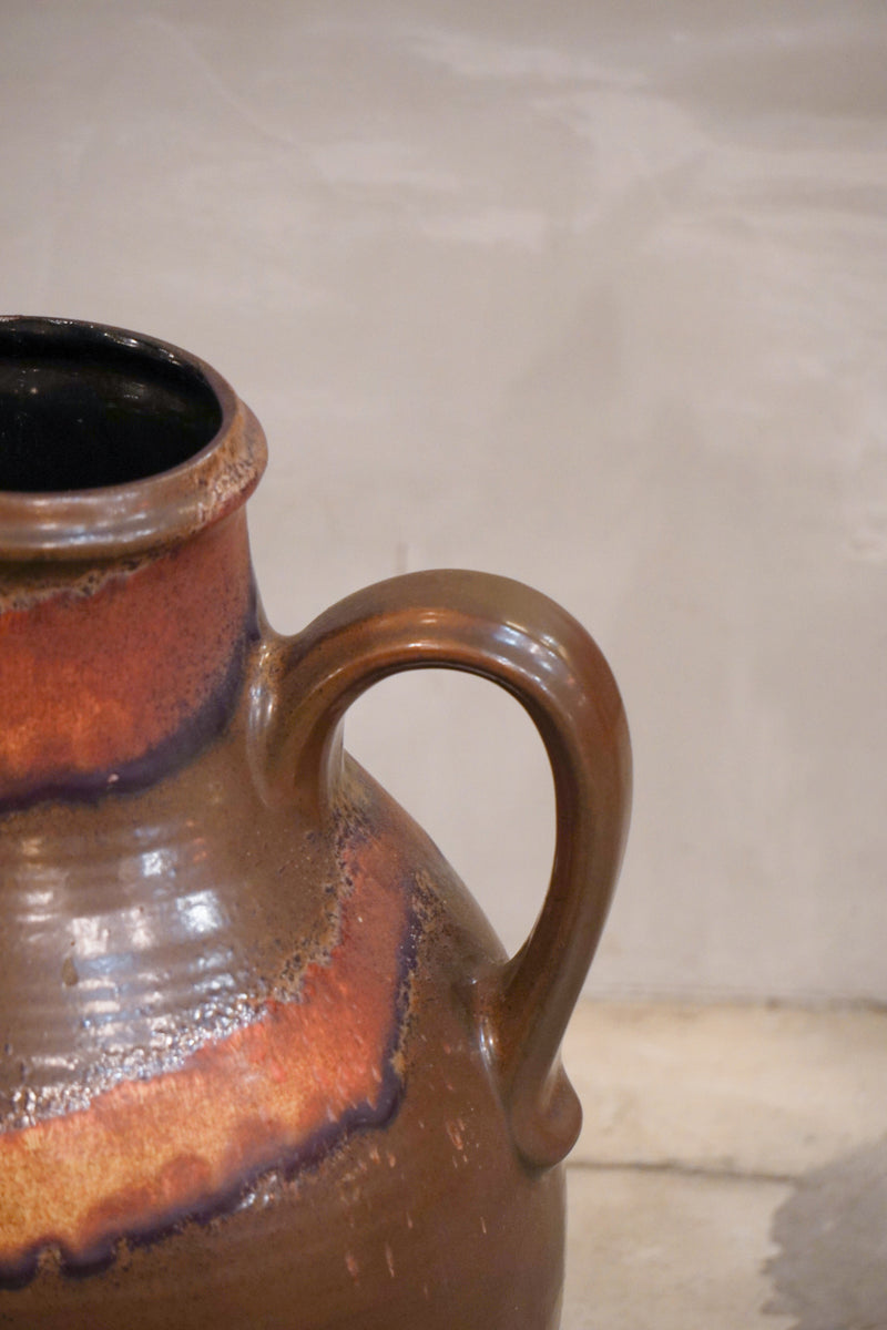 Bay Keramik<br>セラミック ピッチャーベース。 <br>bob's box - ヴィンテージ SHARK ATTACK