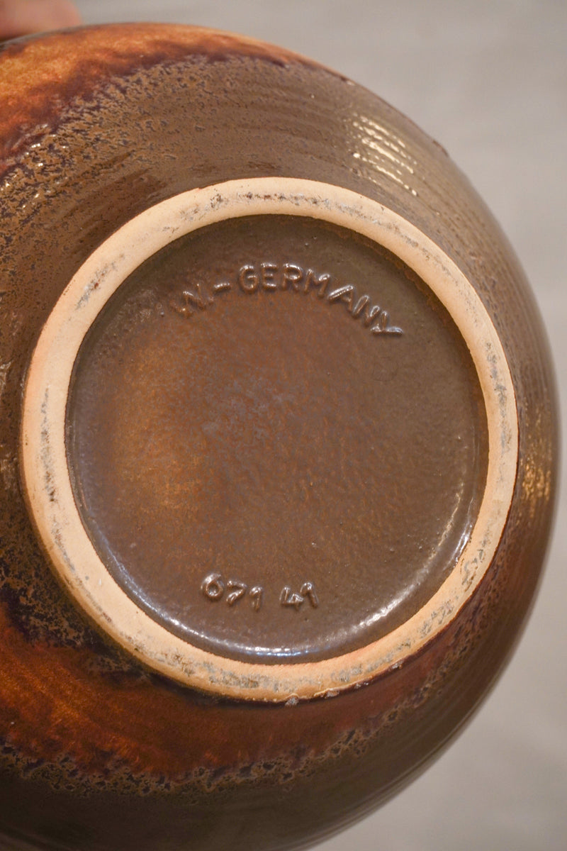 Bay Keramik<br>セラミック ピッチャーベース。 <br>bob's box - ヴィンテージ SHARK ATTACK