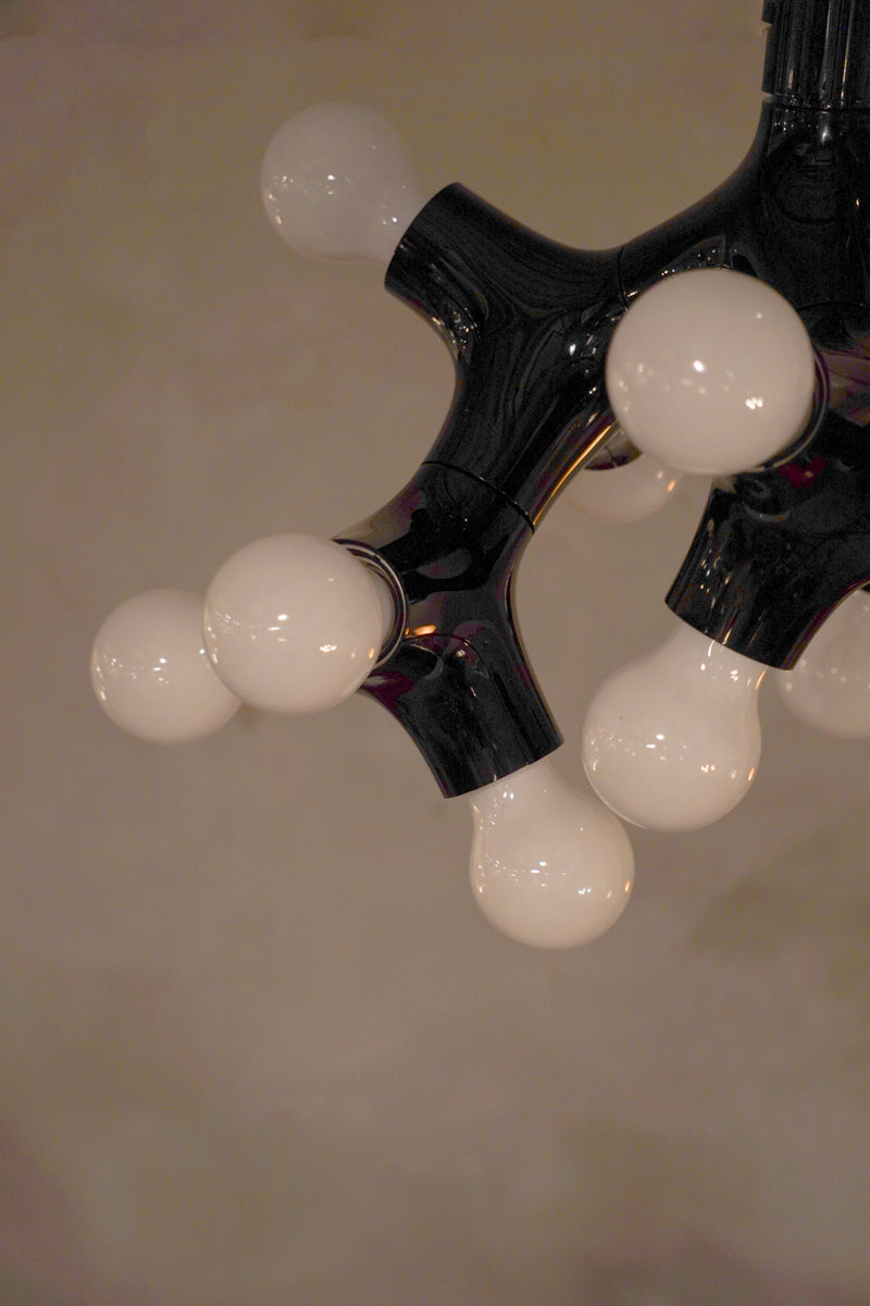 NEXT社 Büro für Form Studio<br>DNA Chandelier<br>2012 , Germany <br>cerote antiques - ヴィンテージ SHARK ATTACK