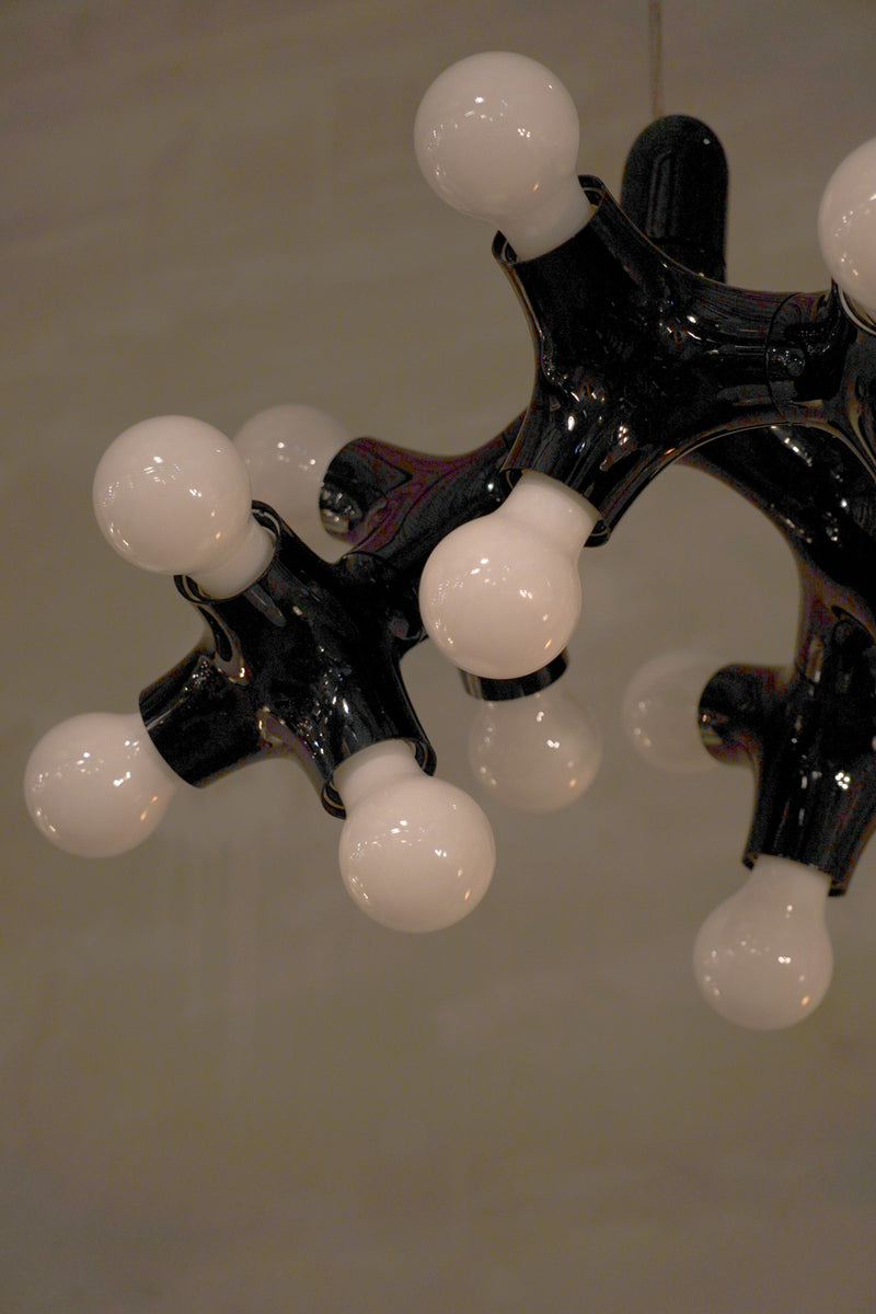 NEXT社 Büro für Form Studio<br>DNA Chandelier<br>2012 , Germany <br>cerote antiques - ヴィンテージ SHARK ATTACK