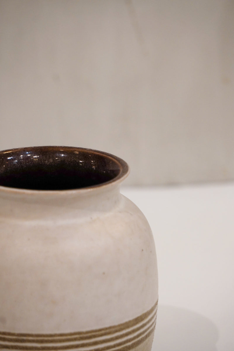 Strehla <br>セラミック フラワーベース <br>cerote antiques - ヴィンテージ SHARK ATTACK