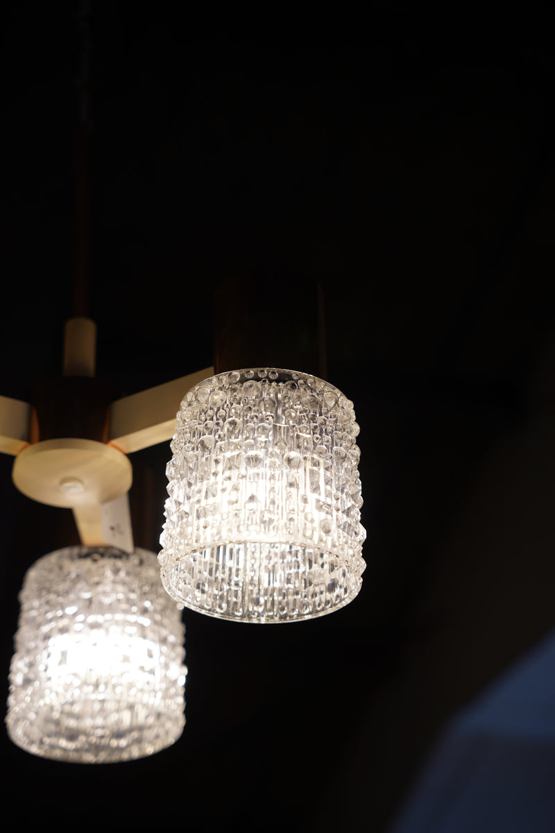 3灯 カッティングガラス シャンデリア<br>大和店 - ヴィンテージ SHARK ATTACK