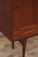 Uldum Møbelfabrik社 Johannes Andersen <br>サイドボード<br>1960's , Denmark <br>大和店 - ヴィンテージ SHARK ATTACK