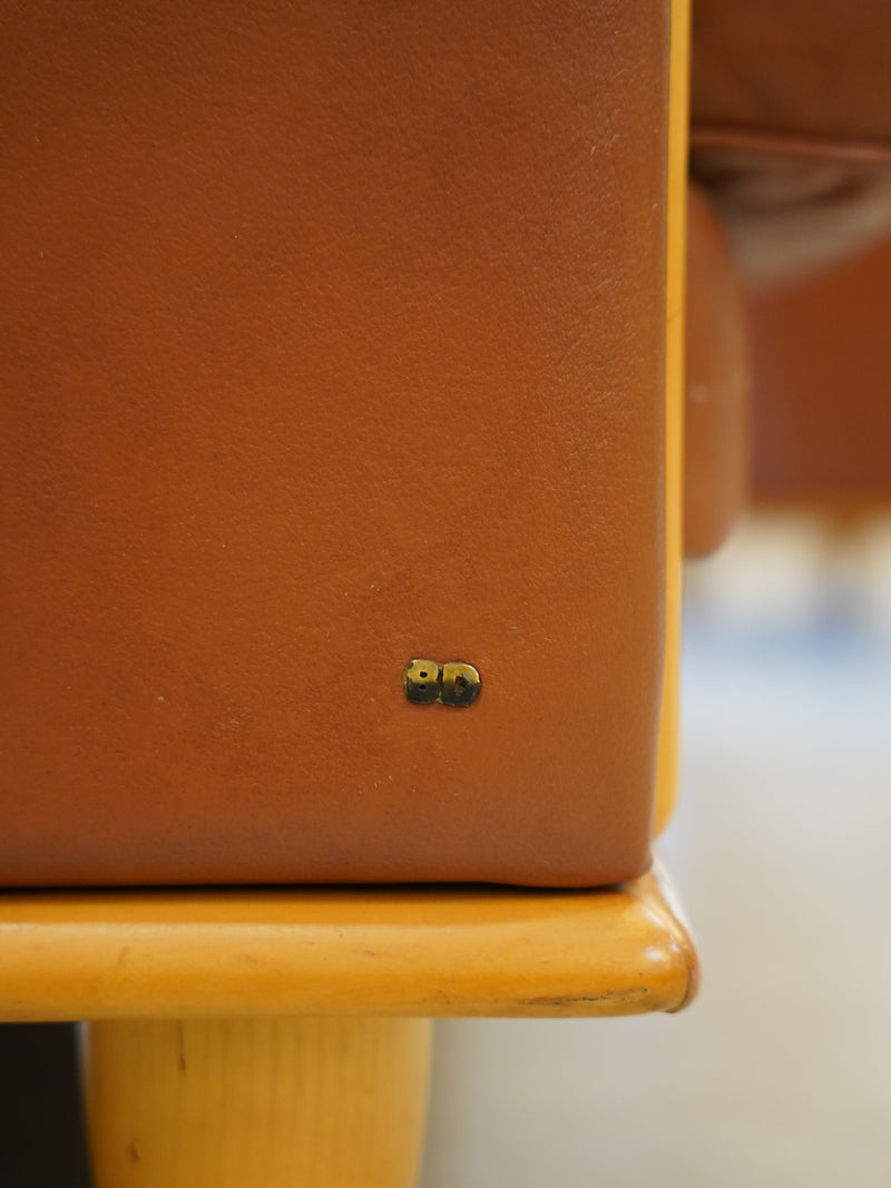 レザー 3シーターソファ <br> 大和店 - ヴィンテージ SHARK ATTACK