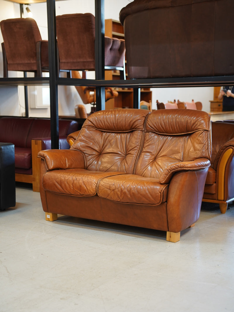 レザー 2シーターソファ <br> 大和店 - ヴィンテージ SHARK ATTACK