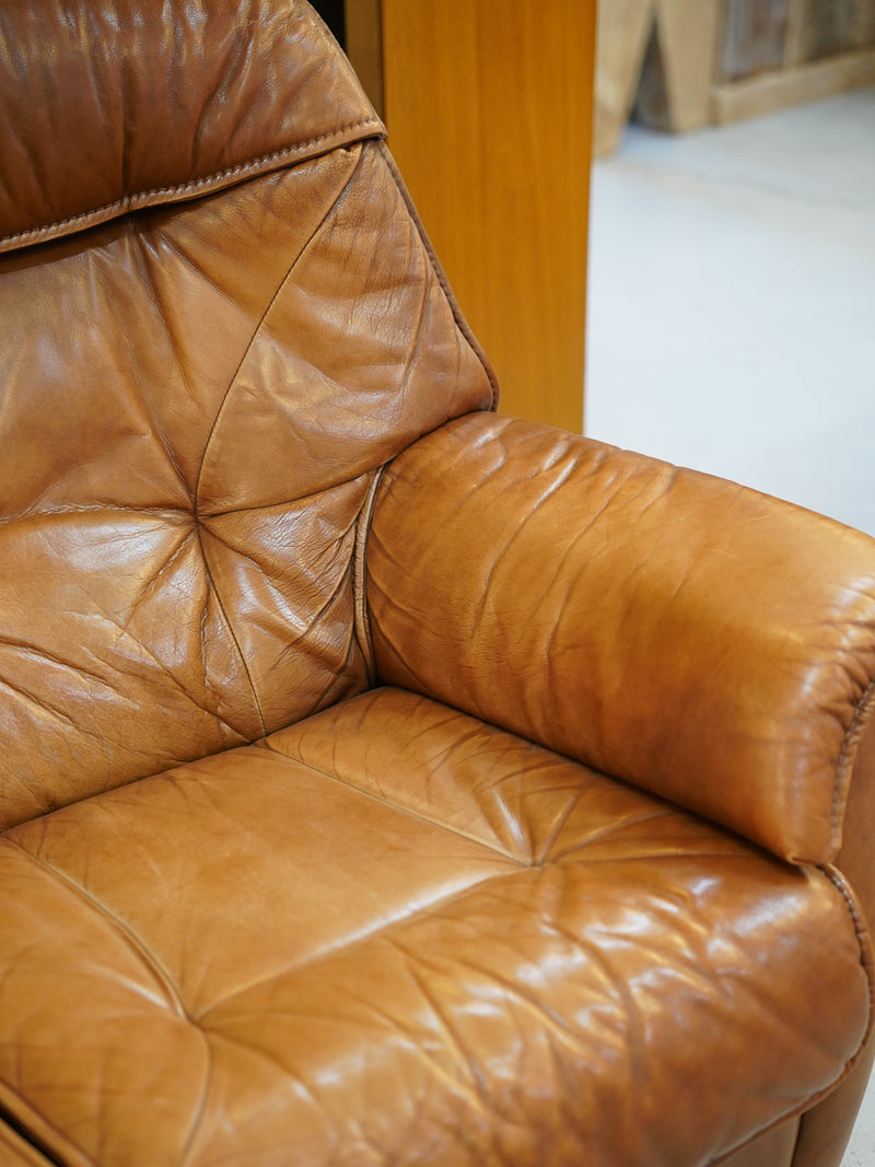 レザー 2シーターソファ <br> 大和店 - ヴィンテージ SHARK ATTACK