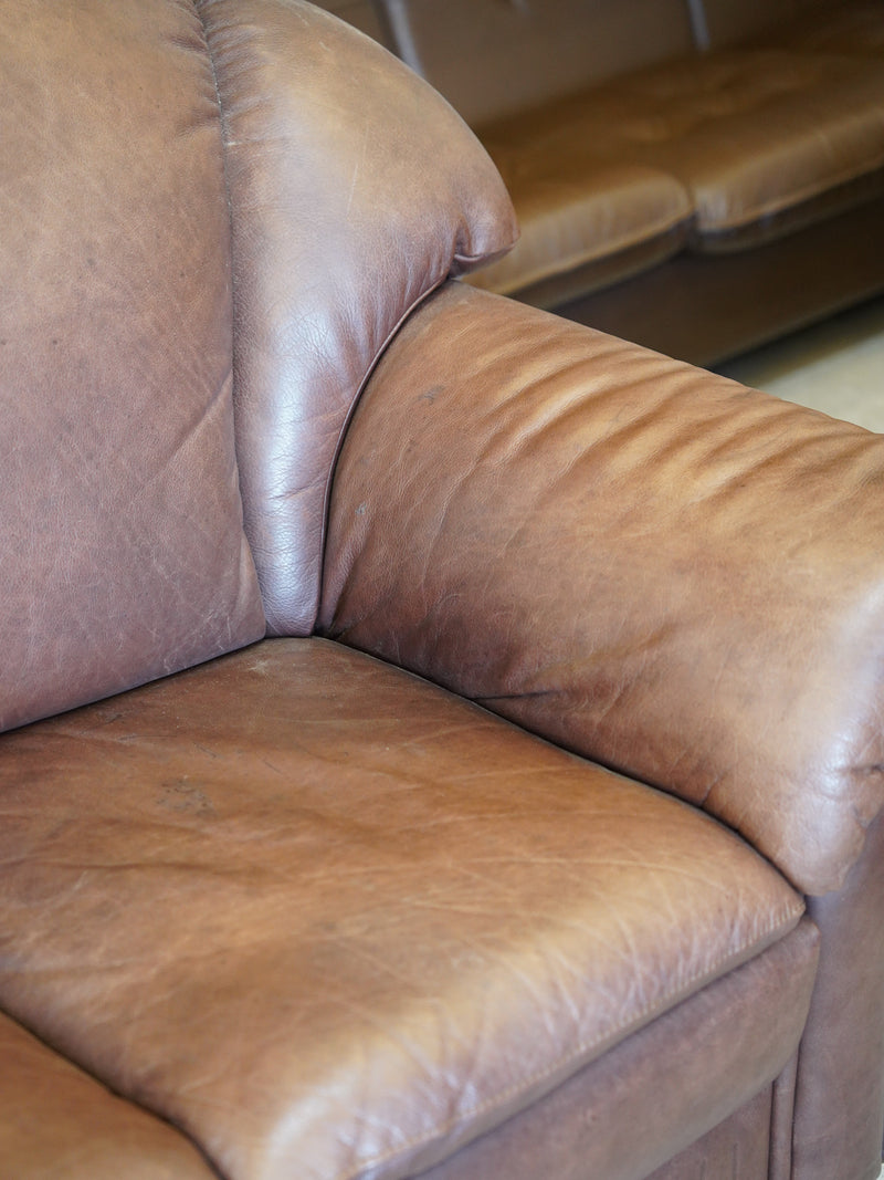 レザー 2シーターソファ <br> 大和店 - ヴィンテージ SHARK ATTACK